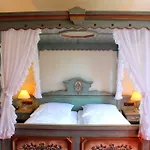Hotell Burggartenpalais 4*