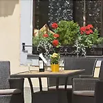 Burggartenpalais Hotell 4*