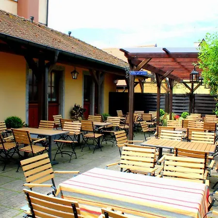 Burggartenpalais 4*