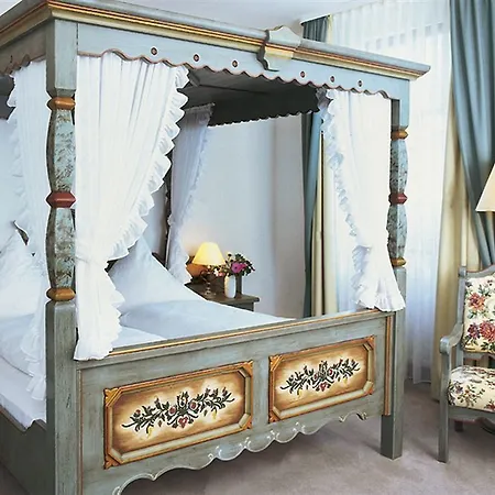 Hotel Burggartenpalais 4*
