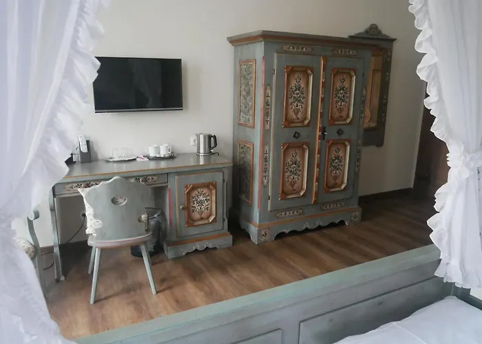 Burggartenpalais Hotell 4*